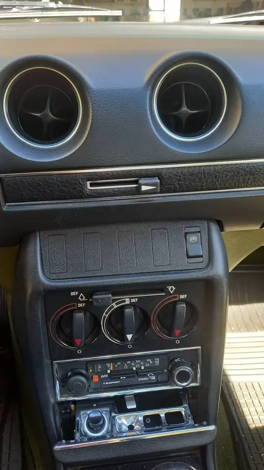 Mercedes-Benz 230 W 123, foto 10