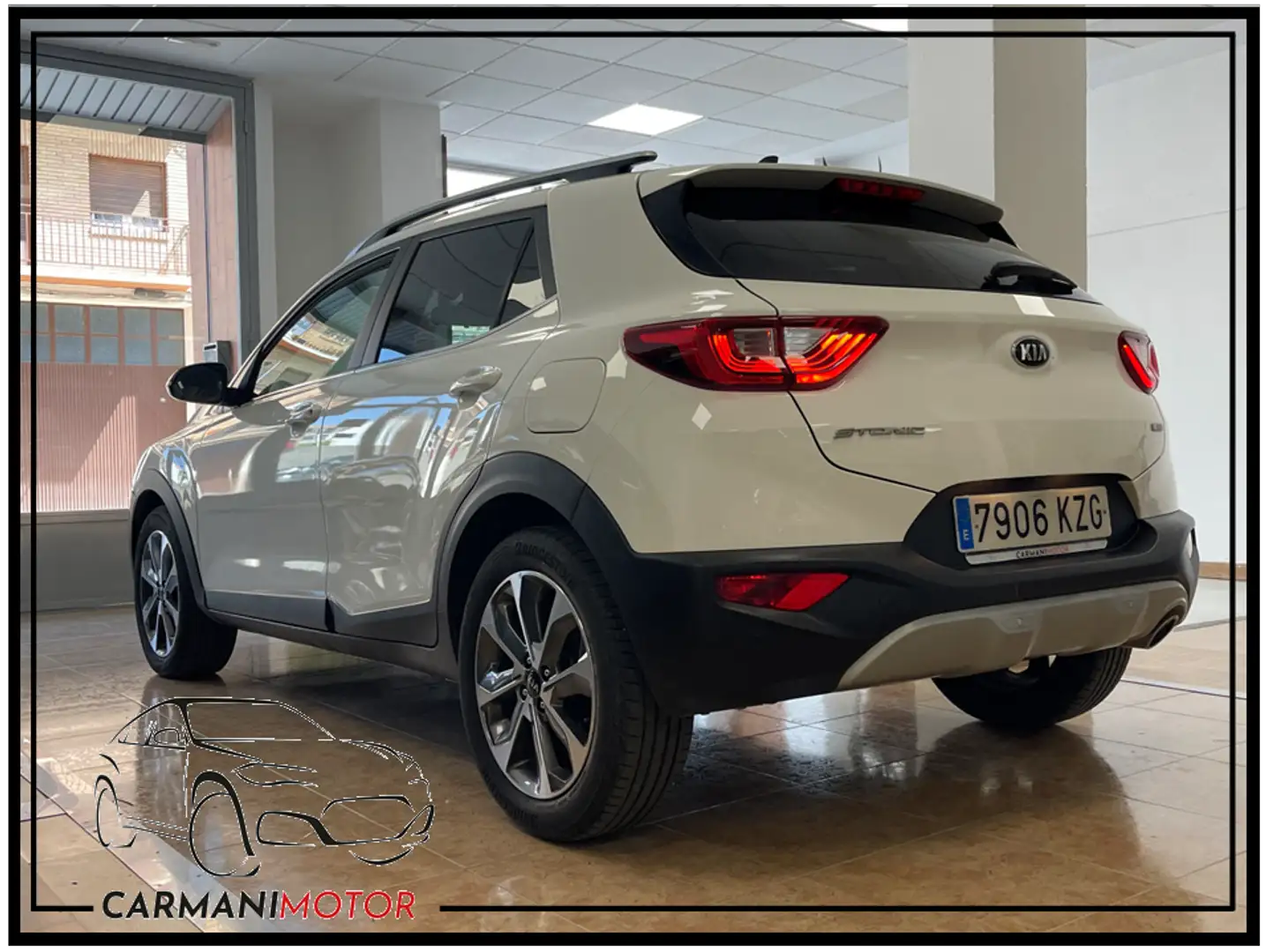 Kia Stonic 1.0 T-GDi Eco-Dynamic Drive 120 Blanc - 2