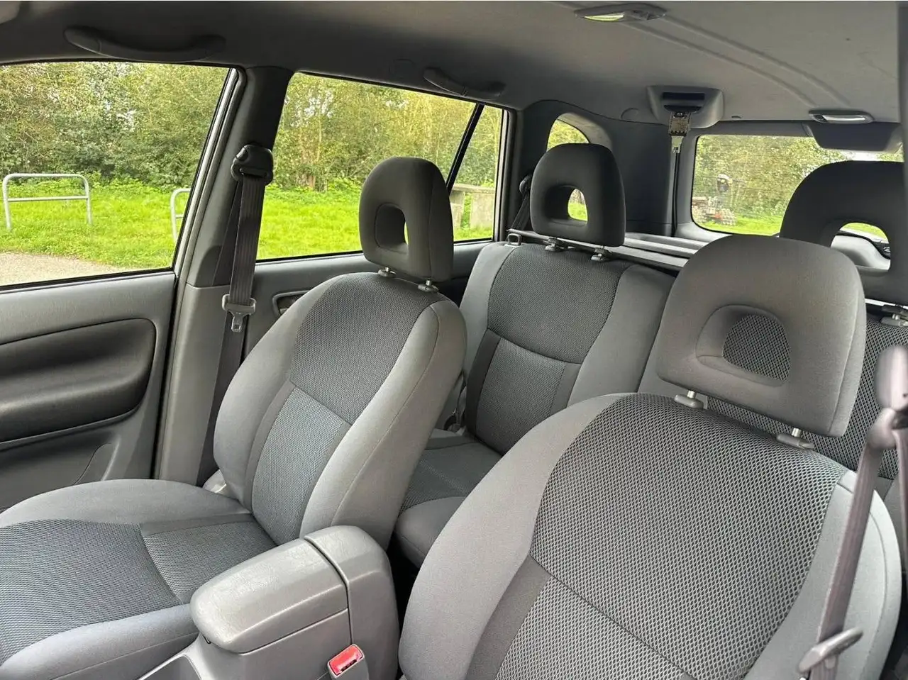 Toyota RAV4 1.8-16V VVT-i Luna, foto 3