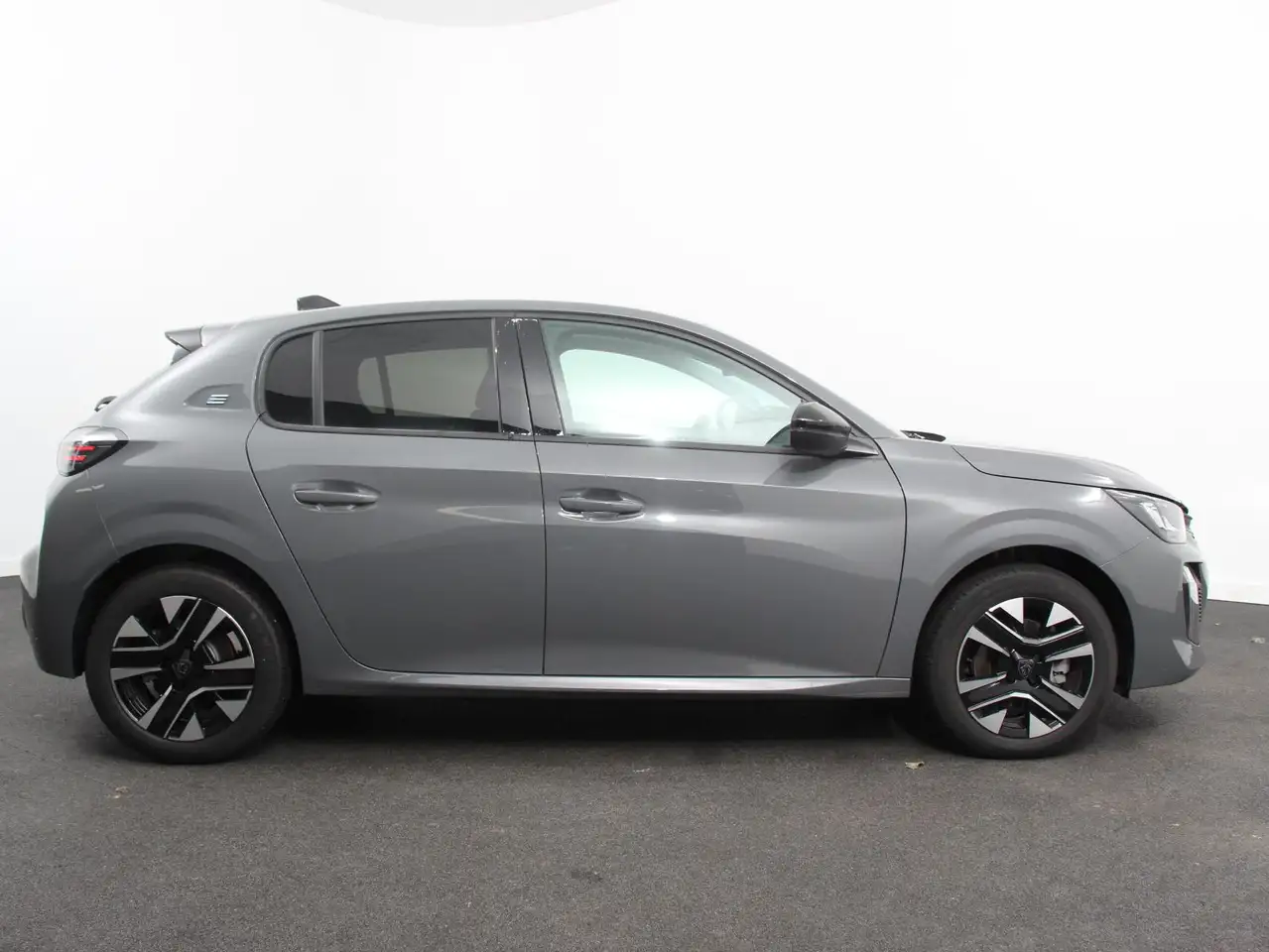 Peugeot e-208 2026