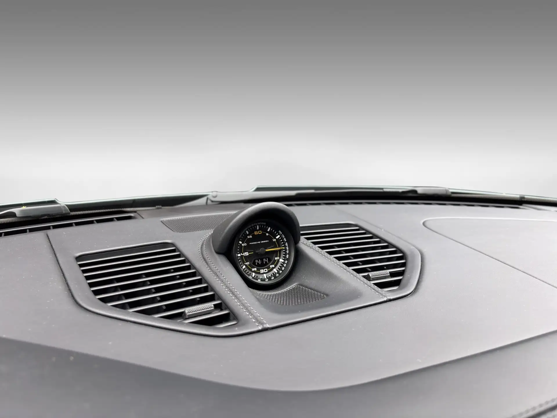 포르쉐 911 GT3 Touring 2025 네이비 사진 8