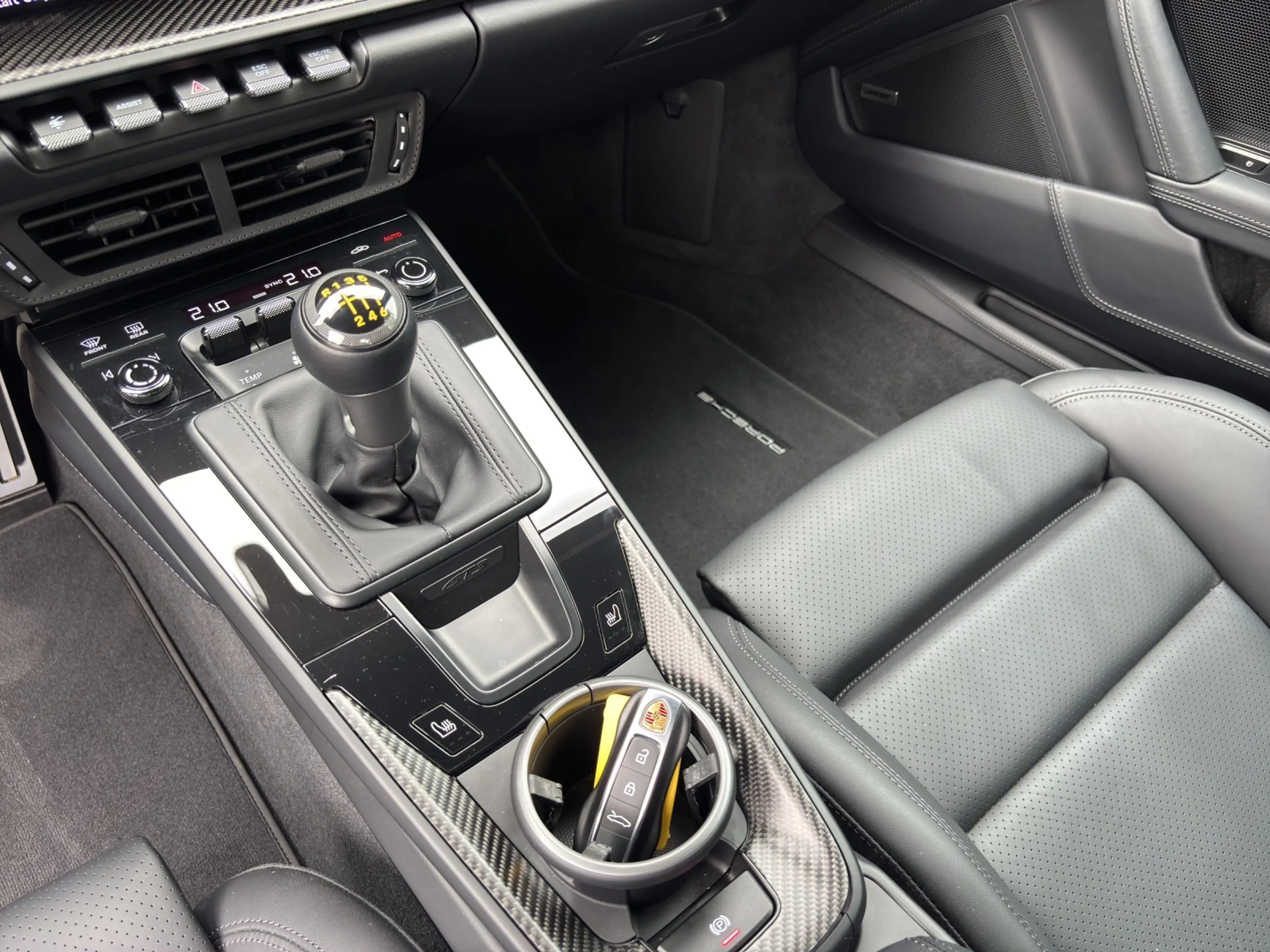 Porsche 992 .2 GT3 Touring Lift PCCB PTSl 6-Gang 4-Sitz — photo 14