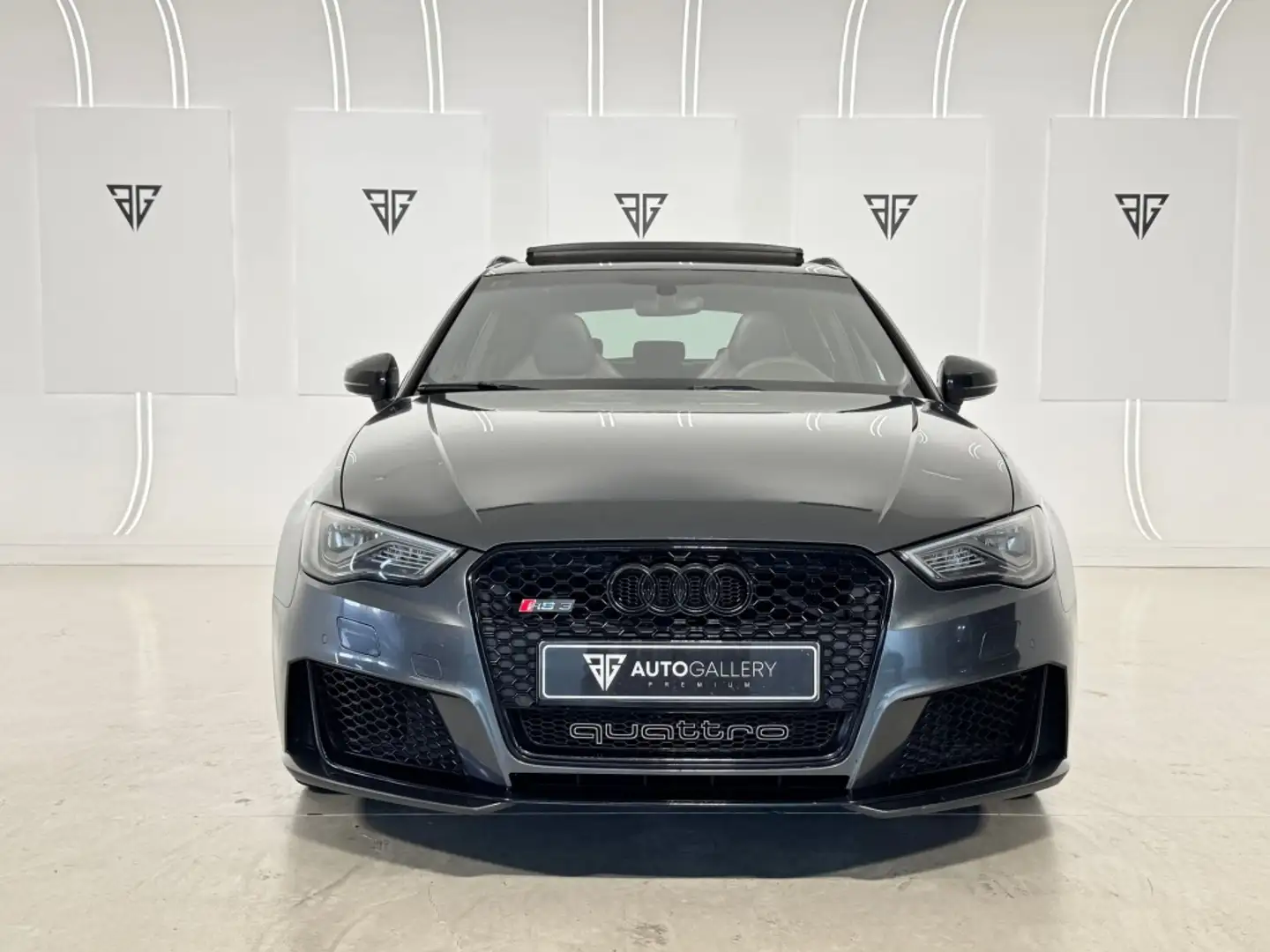Audi RS3 Sportback 2.5 TFSI quattro S-Tronic Gris - 2
