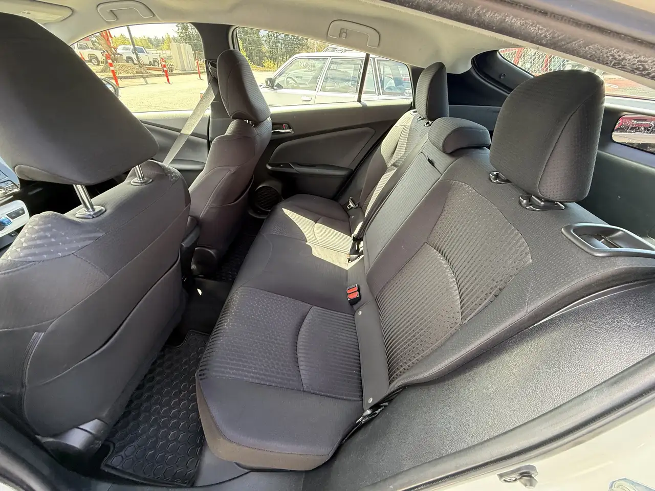 Toyota Prius снимка Toyota Prius