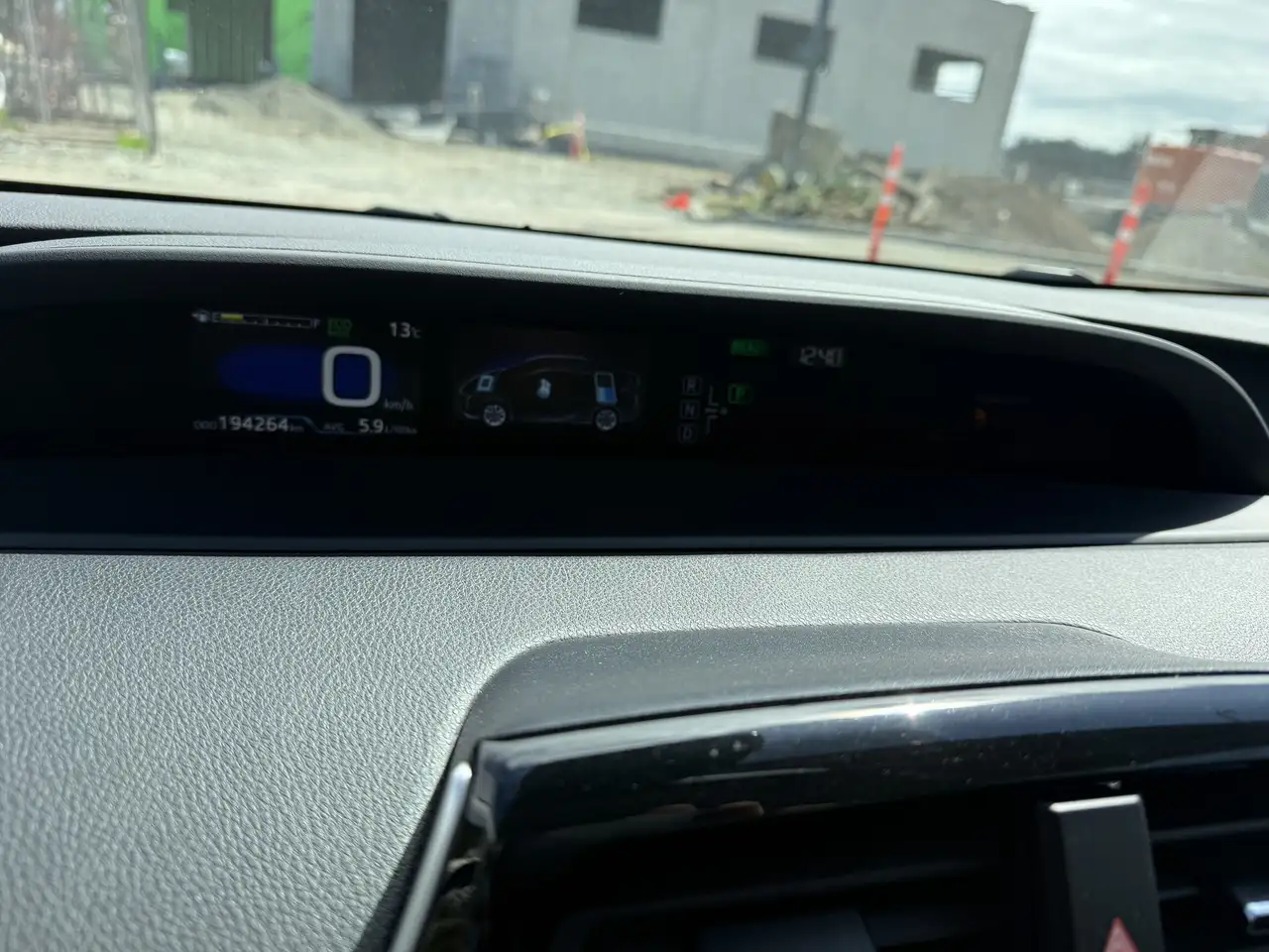 Toyota Prius снимка Toyota Prius