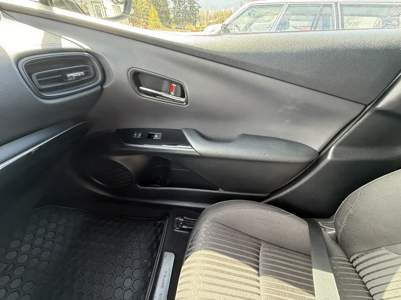 Toyota Prius снимка Toyota Prius