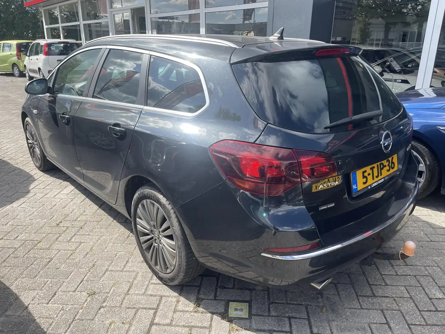 Opel Astra Sports Tourer 1.4 Turbo Cosmo Zwart - 2