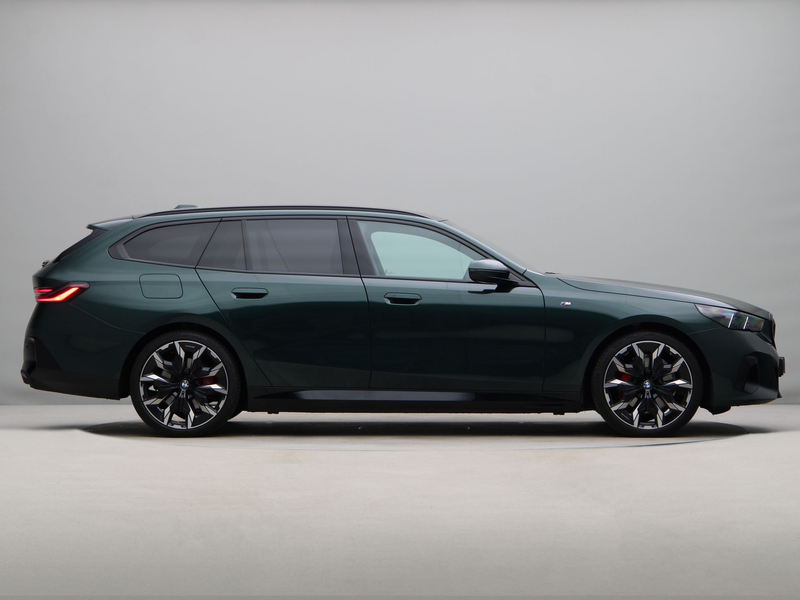 BMW 530 5 Serie 530e Touring M-Sport Pro Edition PERIDOTGR — photo 8