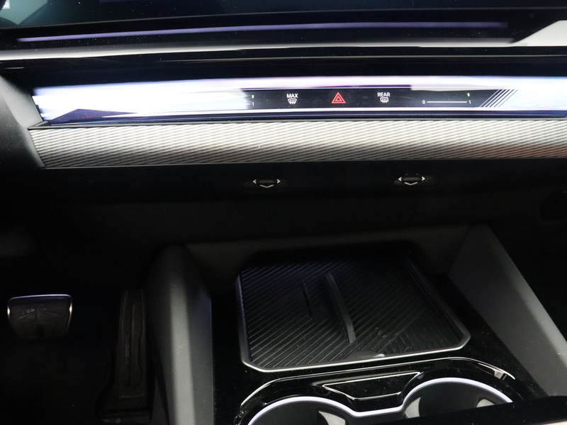 BMW 530 5 Serie 530e Touring M-Sport Pro Edition PERIDOTGR — photo 14
