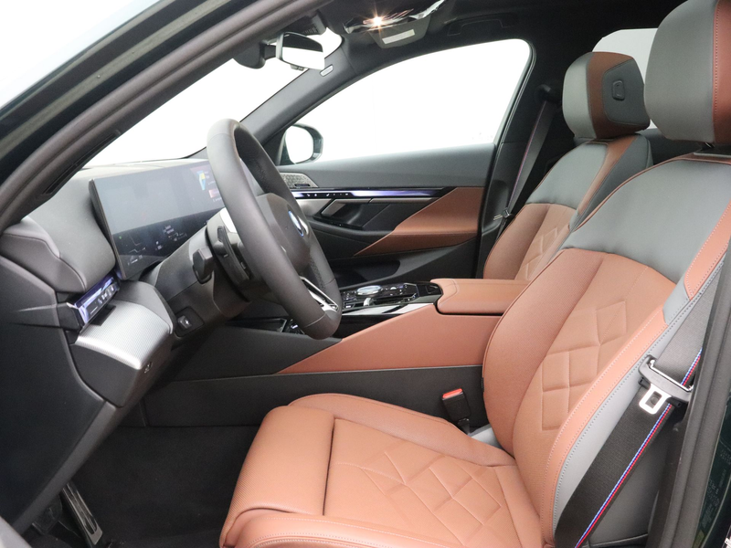 BMW 530 5 Serie 530e Touring M-Sport Pro Edition PERIDOTGR — photo 5