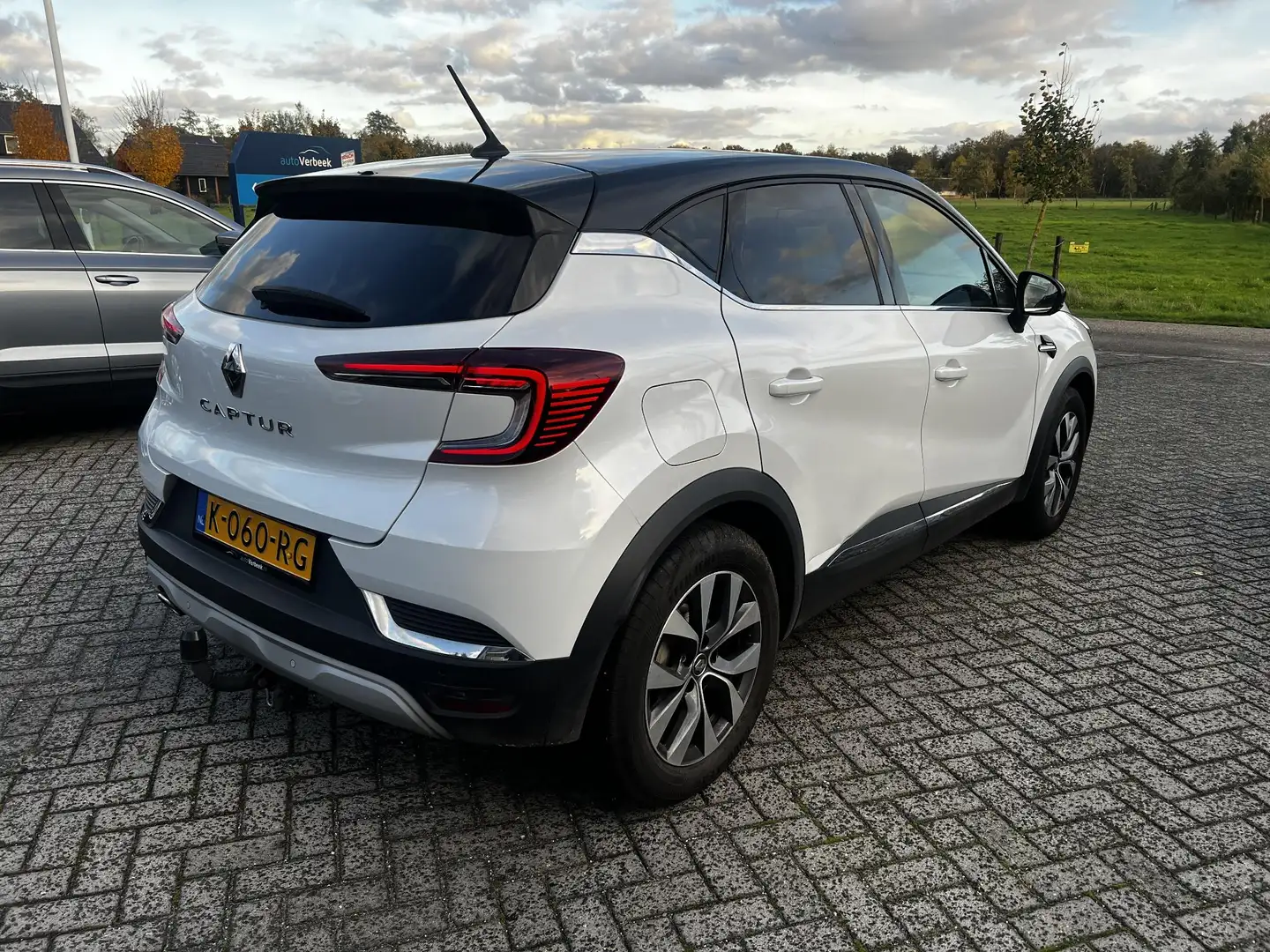 Renault Captur 1.0 TCe 90 Intens Wit - 2