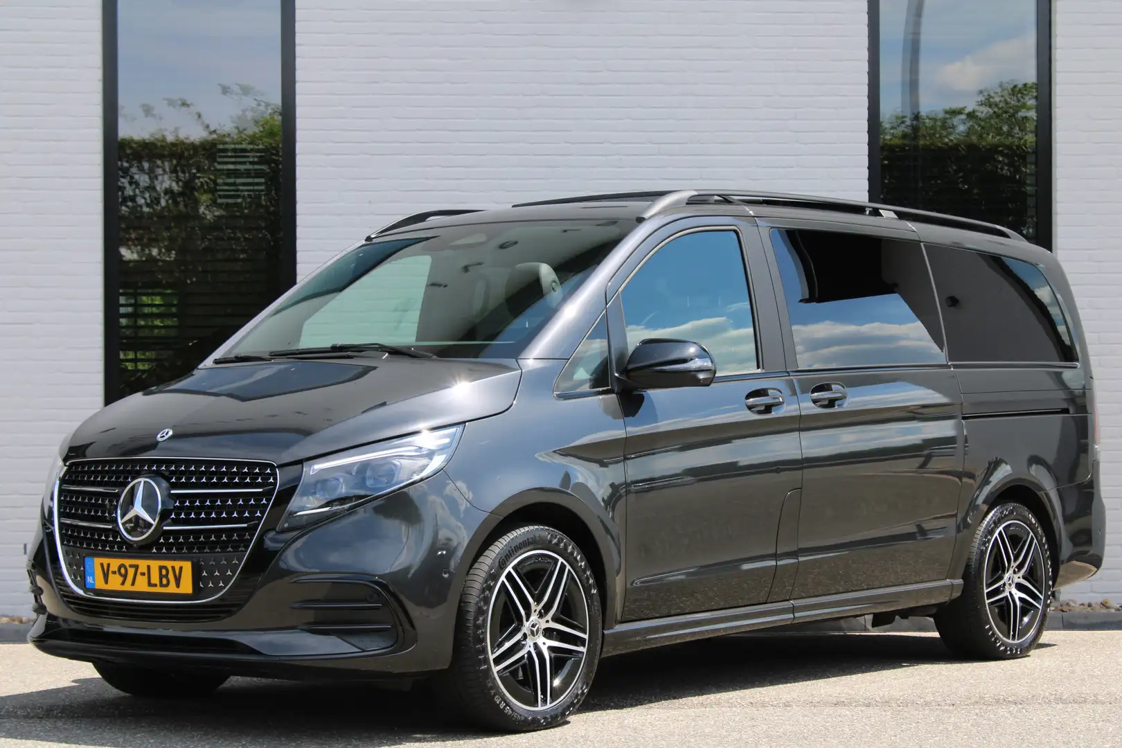 Mercedes-Benz V 300 300d / DC / AMG / 4-Matic / Luchtvering / Panorama Grijs - 2