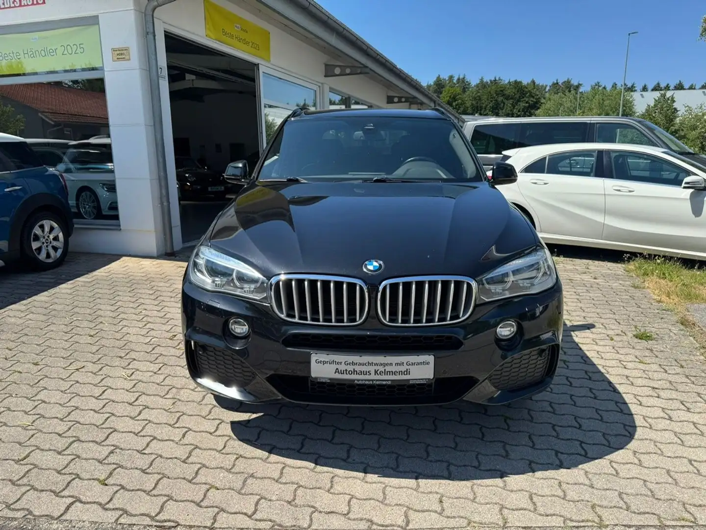 BMW X5 xDrive 40d - M Paket - Schwarz - 2
