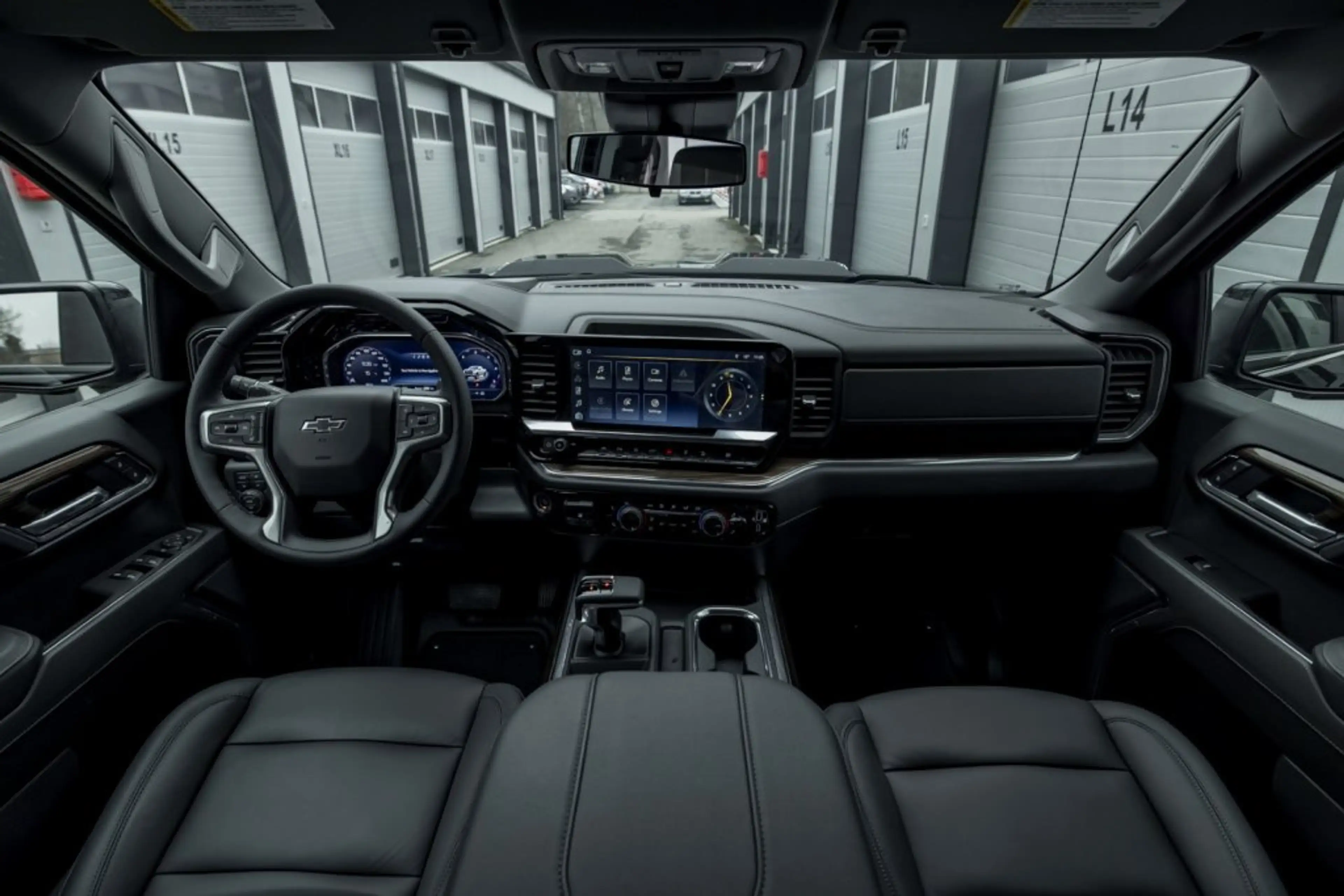 Chevrolet Silverado 1500 LT Trail Boss Crew Cab Short Box 4x4 — photo 13