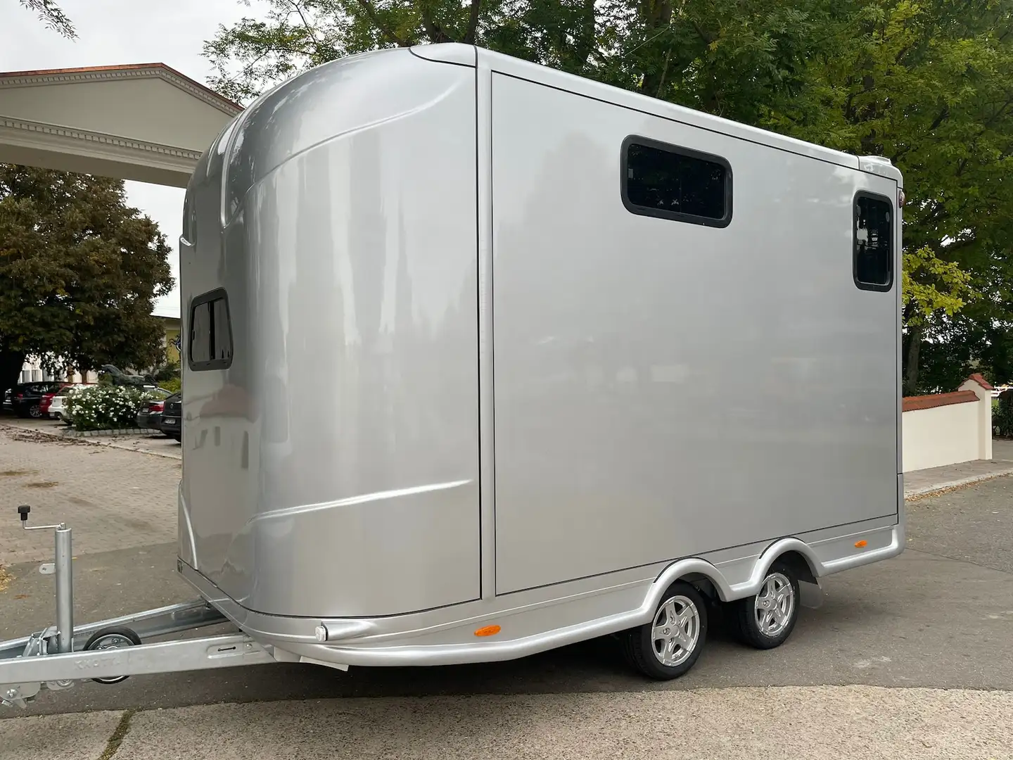 Sonstige Marken Steinsberger Anka 2 Pferdeanhänger mit Bett Silber - 2