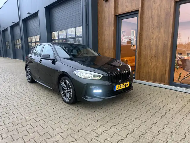 BMW 118 1-serie 118i Executive Edition m-pakket , automaat