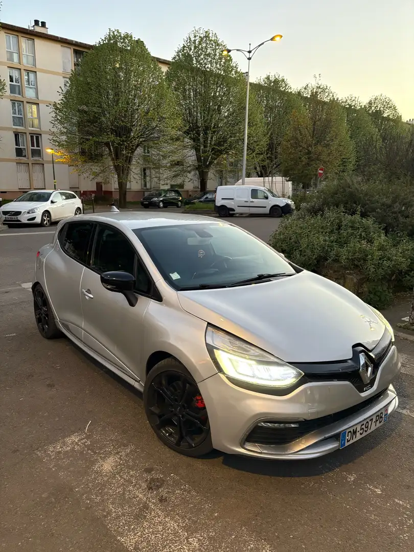 Renault Clio IV 1.6 Turbo 200 RS EDC - 1