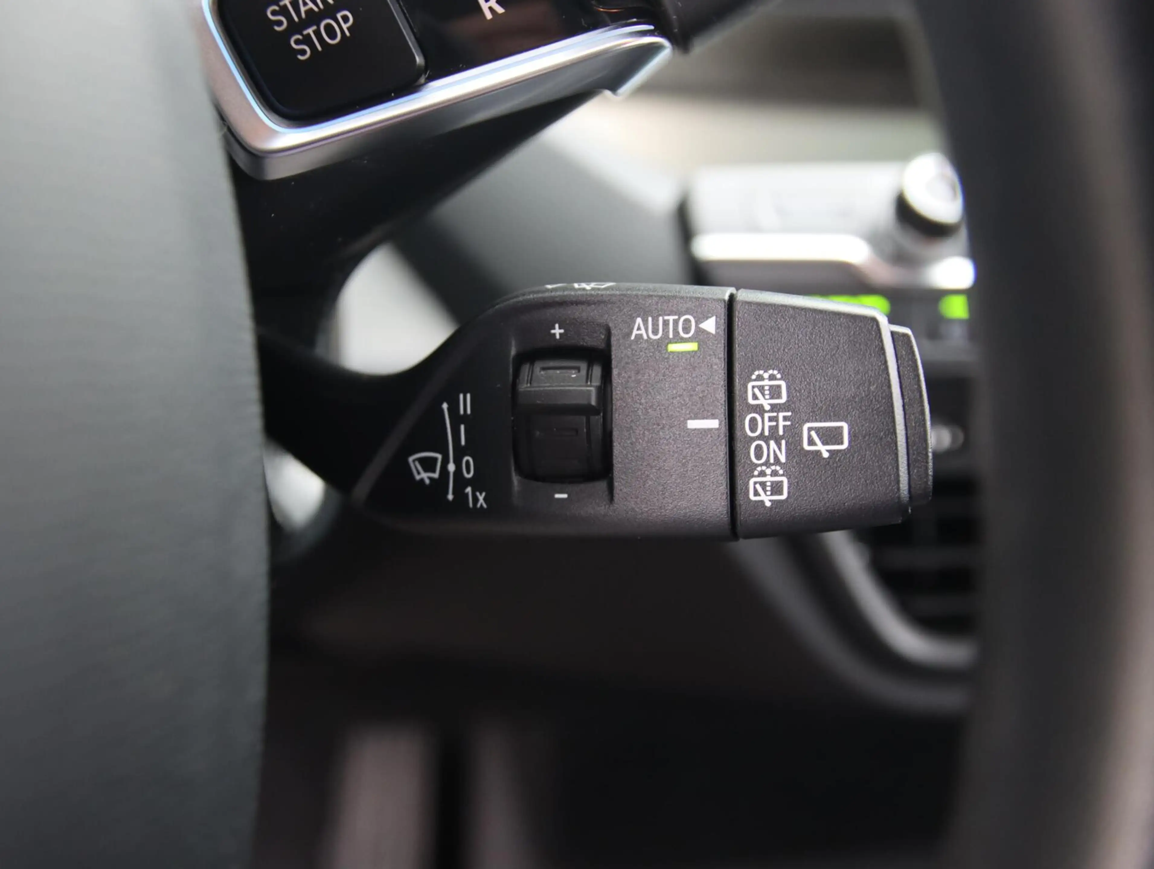 BMW i3 Basis iPerformance 94Ah 33 kWh | SOH 87% | Warmtep — photo 37