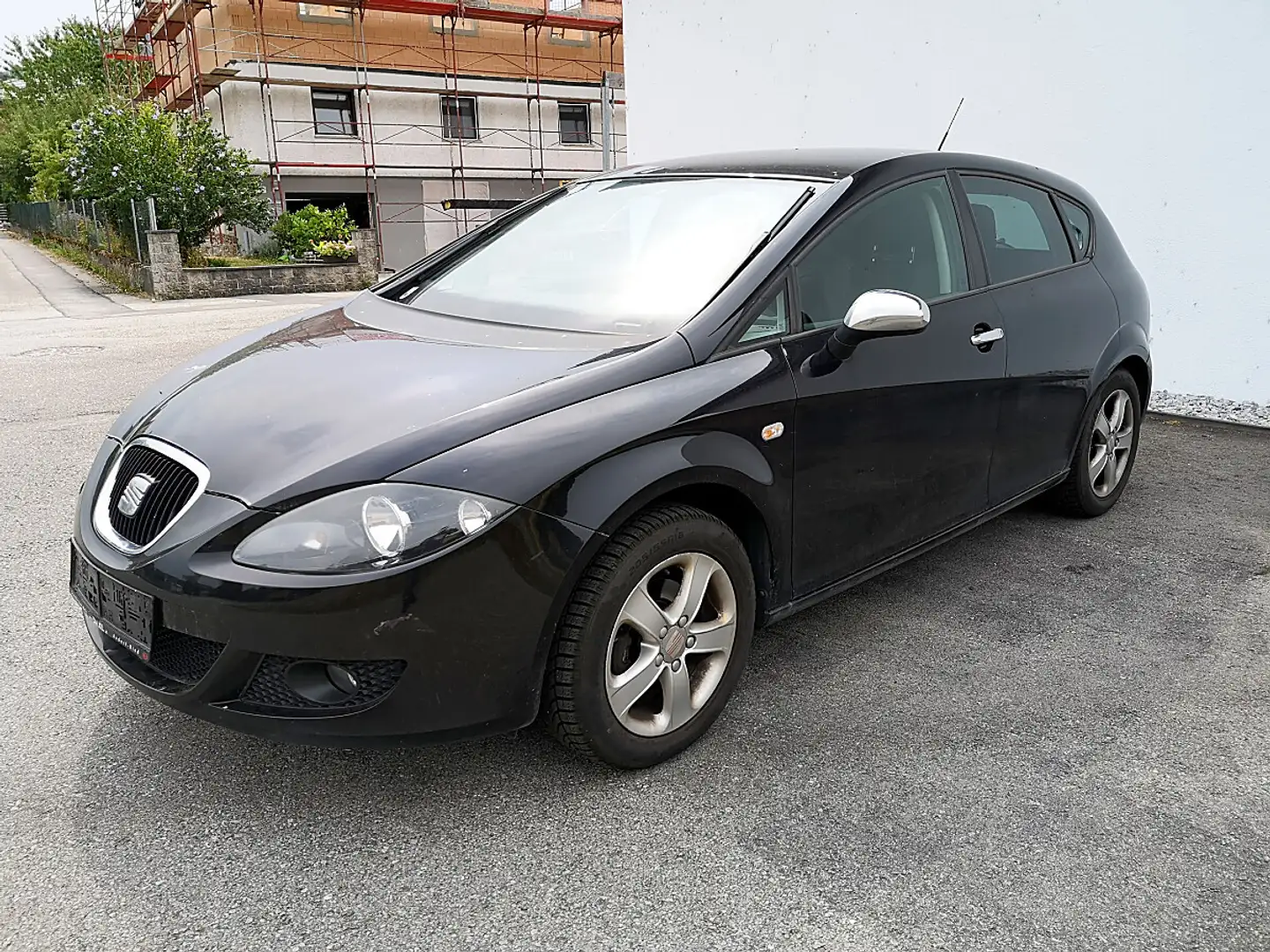 SEAT Leon Salsa 1,4 Schwarz - 1