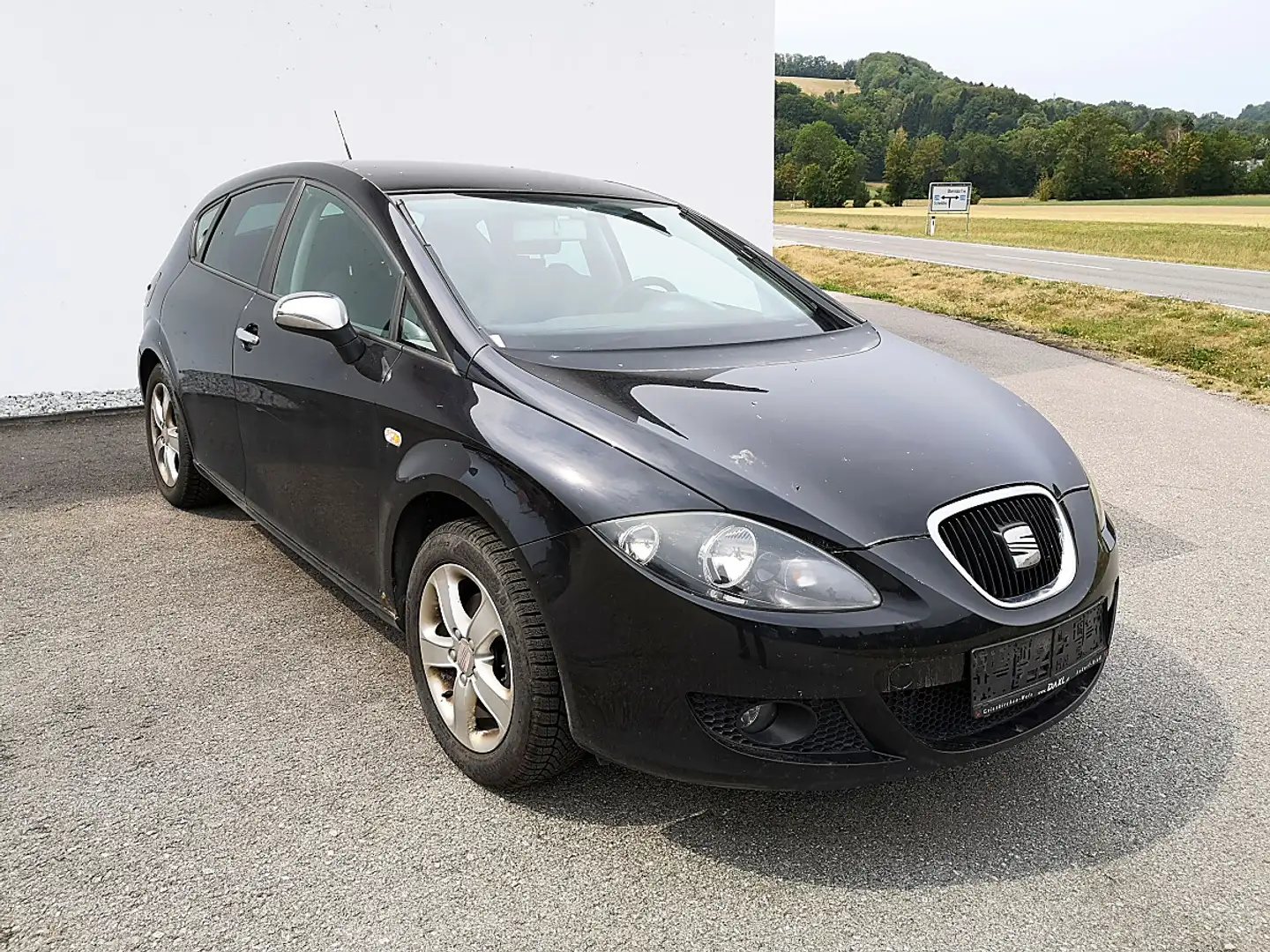 SEAT Leon Salsa 1,4 Schwarz - 2