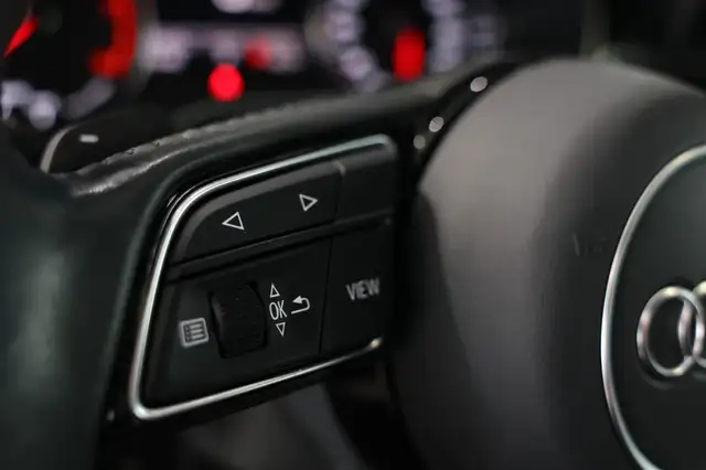 Audi A4 Avant view 13