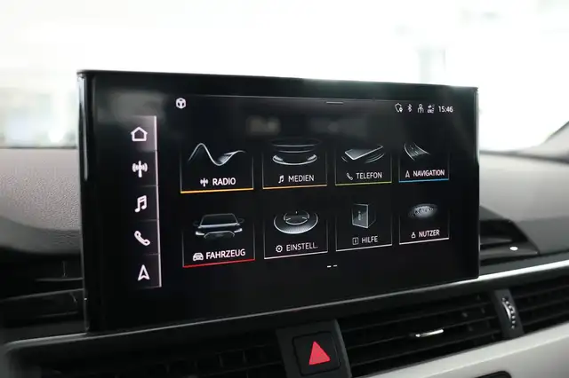 Audi A4 Avant view 16