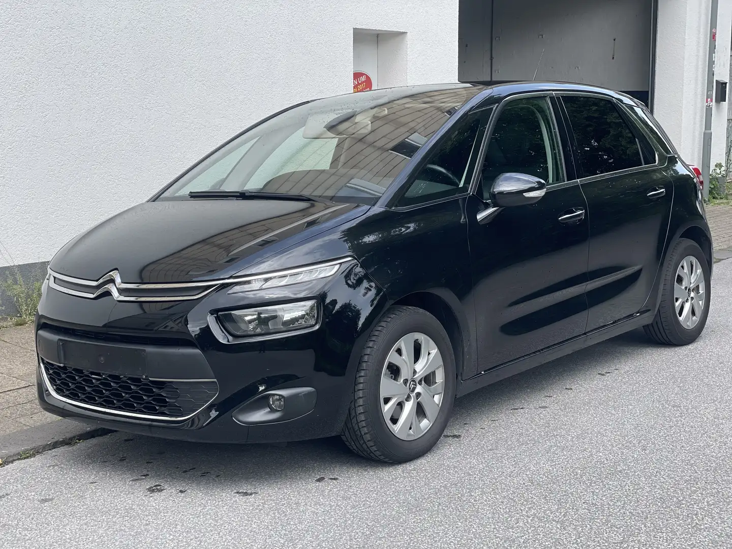 Citroen C4 Picasso e-HDi 115 Business Class, Cuir, sièges électriqu Černá - 1