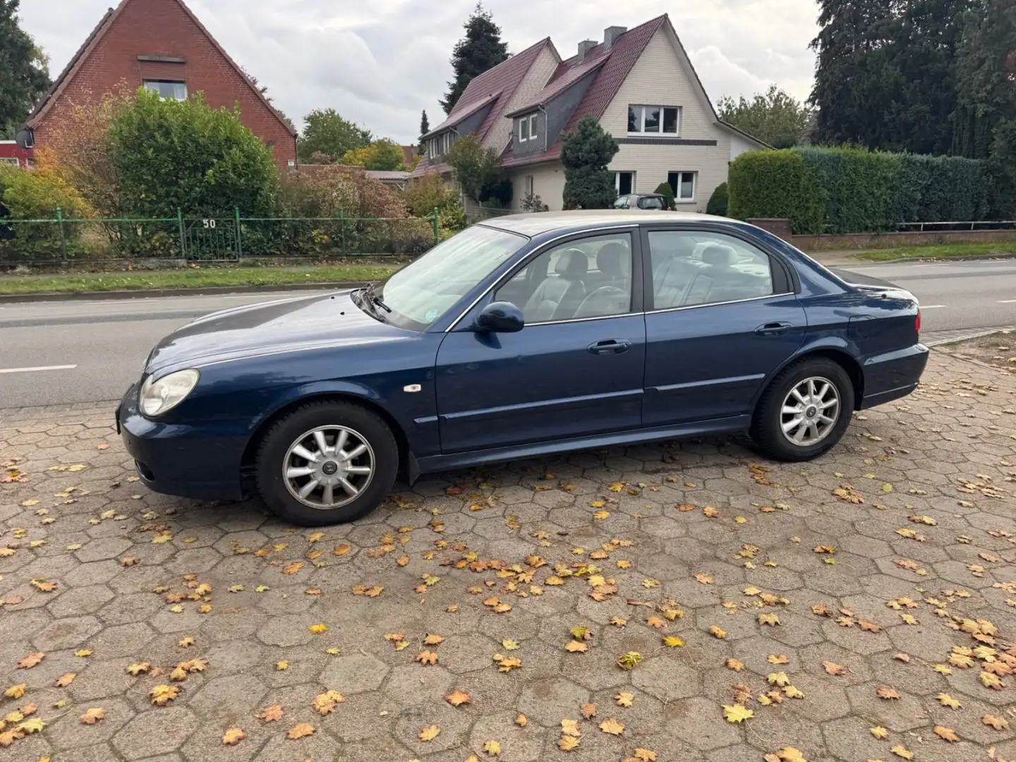 Hyundai SONATA 2.7 V6 GLS Automatik *TÜV 02/27+Leder+SHZ Blau - 1