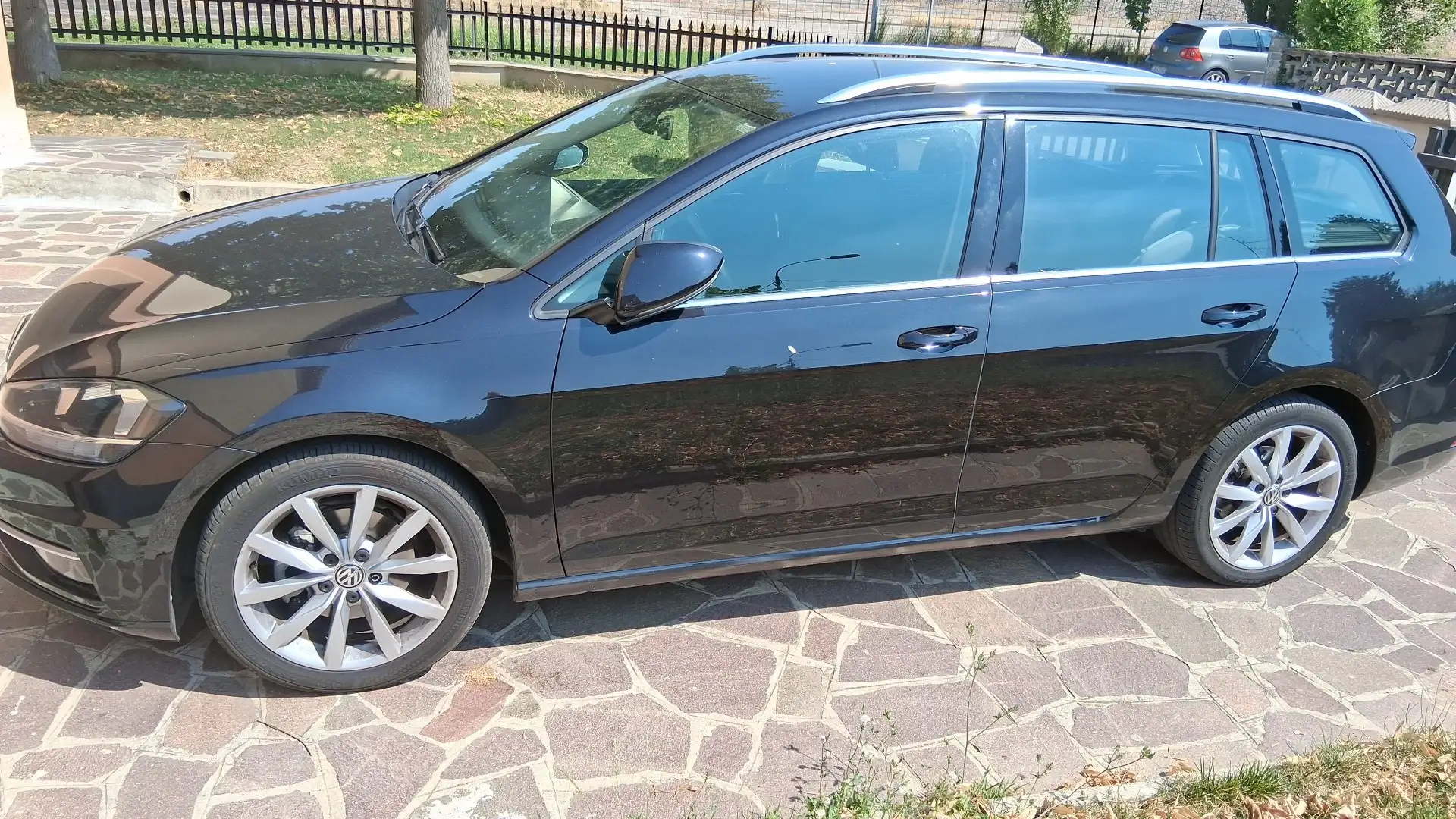 Volkswagen Golf Variant 1.6 tdi Executive 115cv dsg - 2