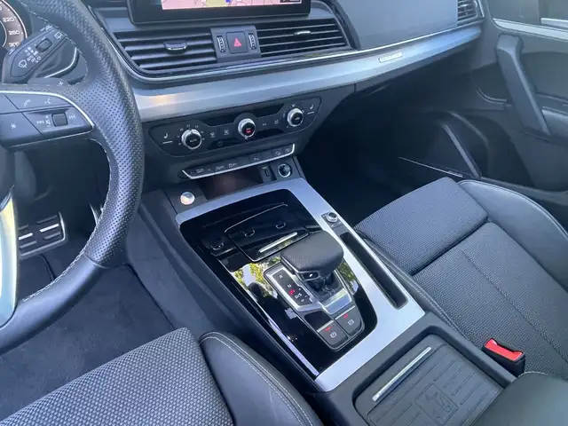Audi Q5 view 15