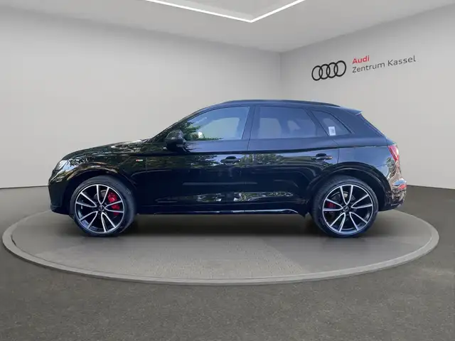 Audi Q5 view 4