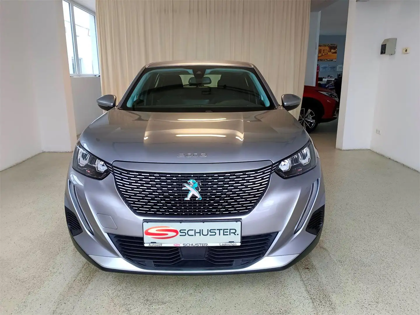 Peugeot e-2008 50kWh Active Pack Grau - 2