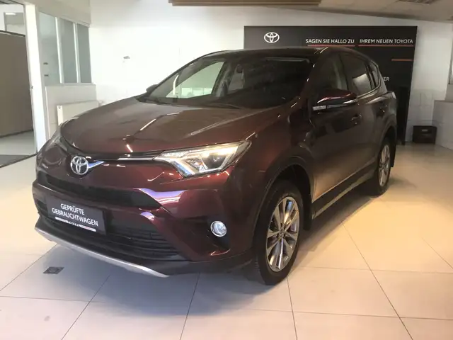 Toyota RAV4 2,0 D-4D 2WD Active + Design P.