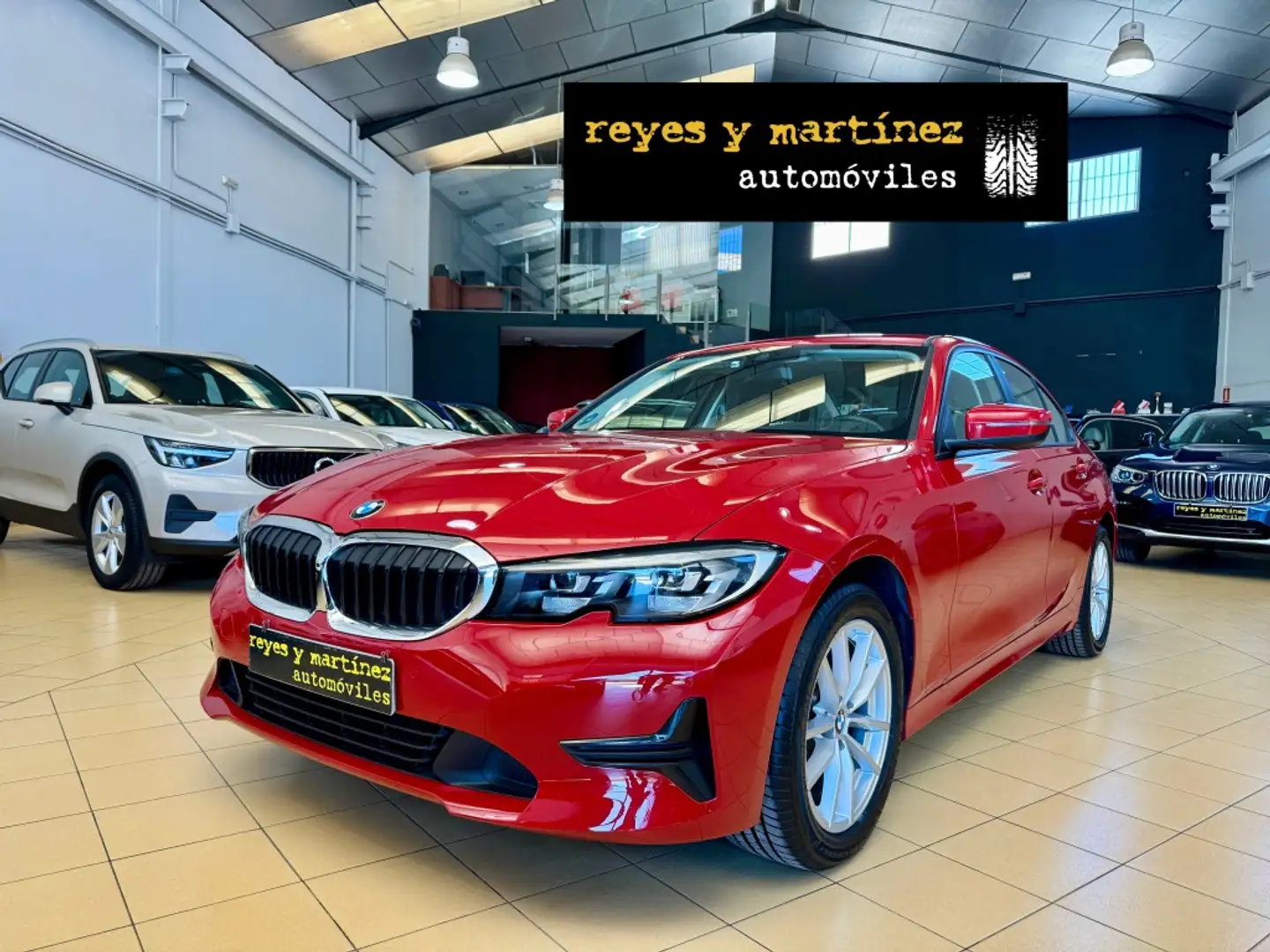 BMW 320 320dA xDrive Rojo - 1