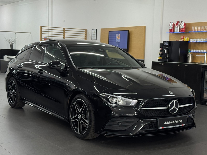 Mercedes-Benz CLA 200 AMG/LED/PANO/AHK/TOP! — photo 3