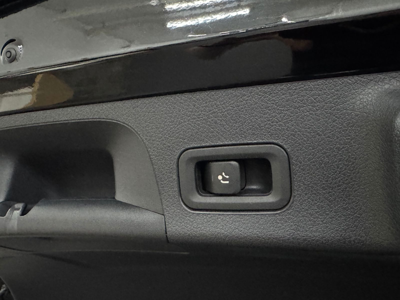 Mercedes-Benz CLA 200 AMG/LED/PANO/AHK/TOP! — photo 10