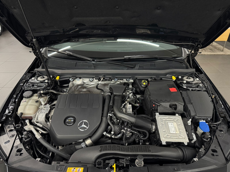 Mercedes-Benz CLA 200 AMG/LED/PANO/AHK/TOP! — photo 8