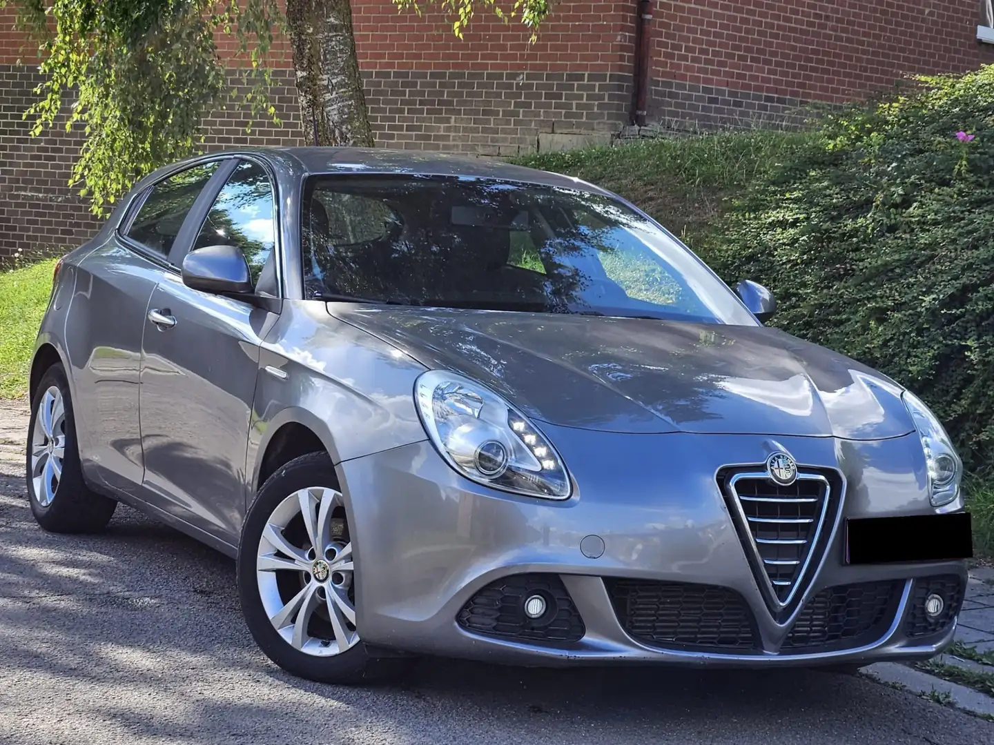 Alfa Romeo Giulietta 1.6 JTD M-Jet Distinctive Start&Stop Grijs - 2