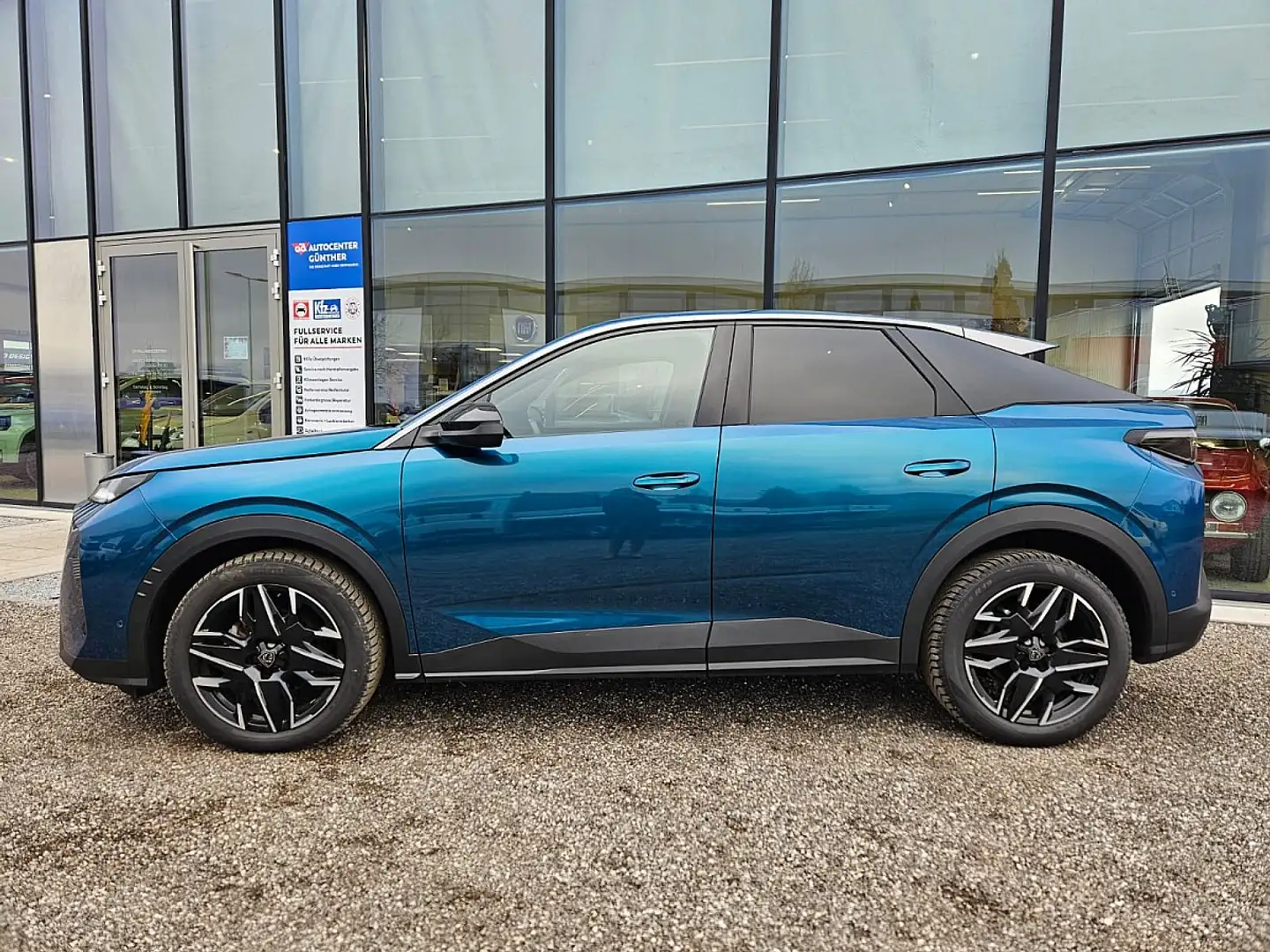 Peugeot 3008 Hybrid 136 Allure Blau - 2