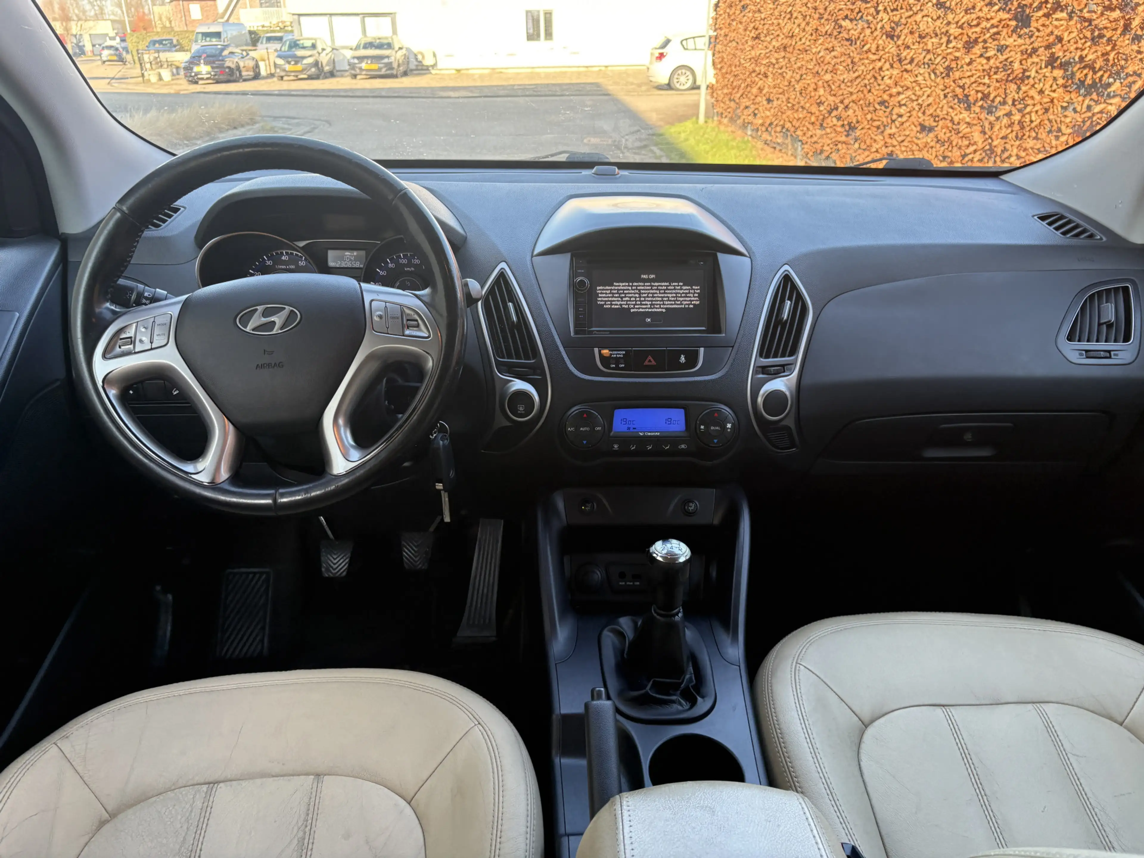 Hyundai iX35 2.0i Dynamic / NAVI / LEER / AIRCO / CRUISE — photo 4