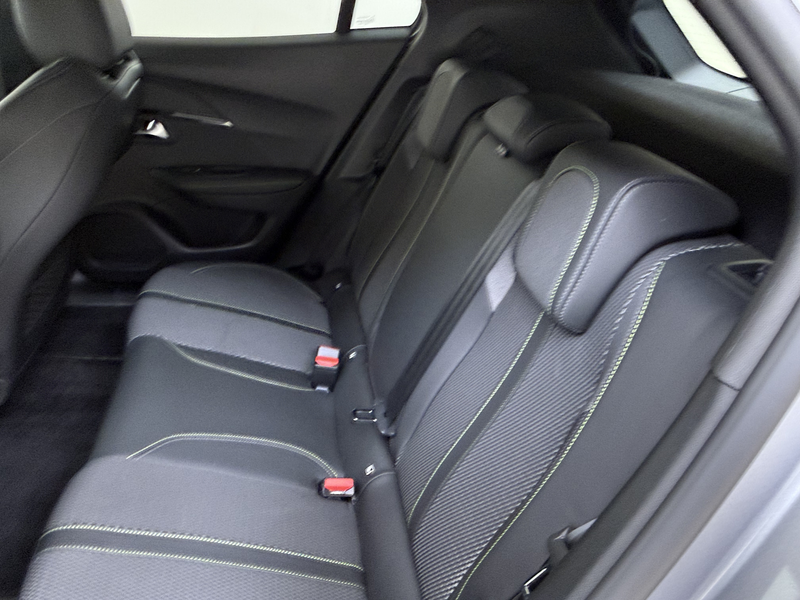 Peugeot e-2008 EV GT 54 kWh TWO TONE ! P4 — photo 12