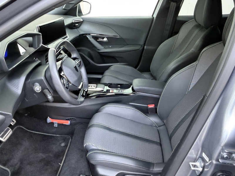 Peugeot e-2008 EV GT 54 kWh TWO TONE ! P4 — photo 10