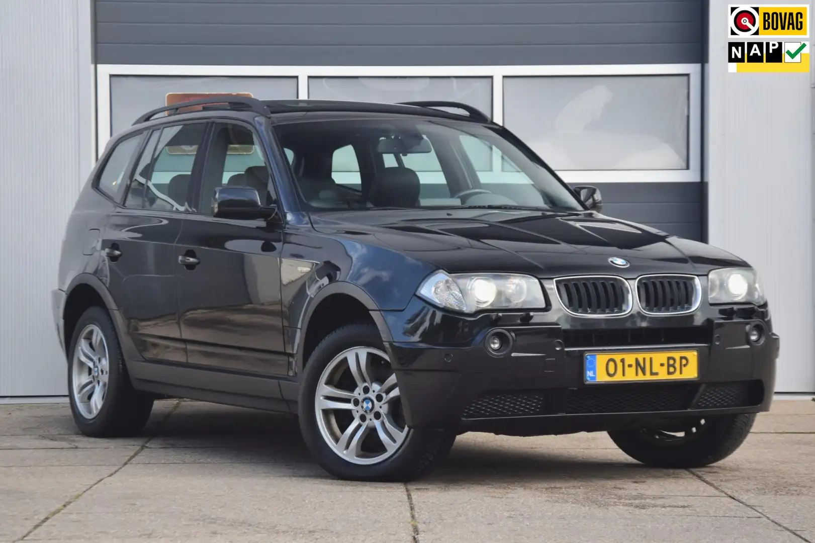 BMW X3 3.0i Executive NL auto / Youngtimer / Panoramadak Чорний - 1
