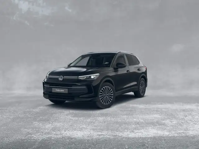 Volkswagen Tiguan view 2