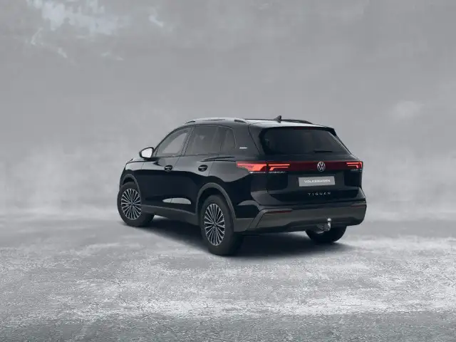 Volkswagen Tiguan view 5