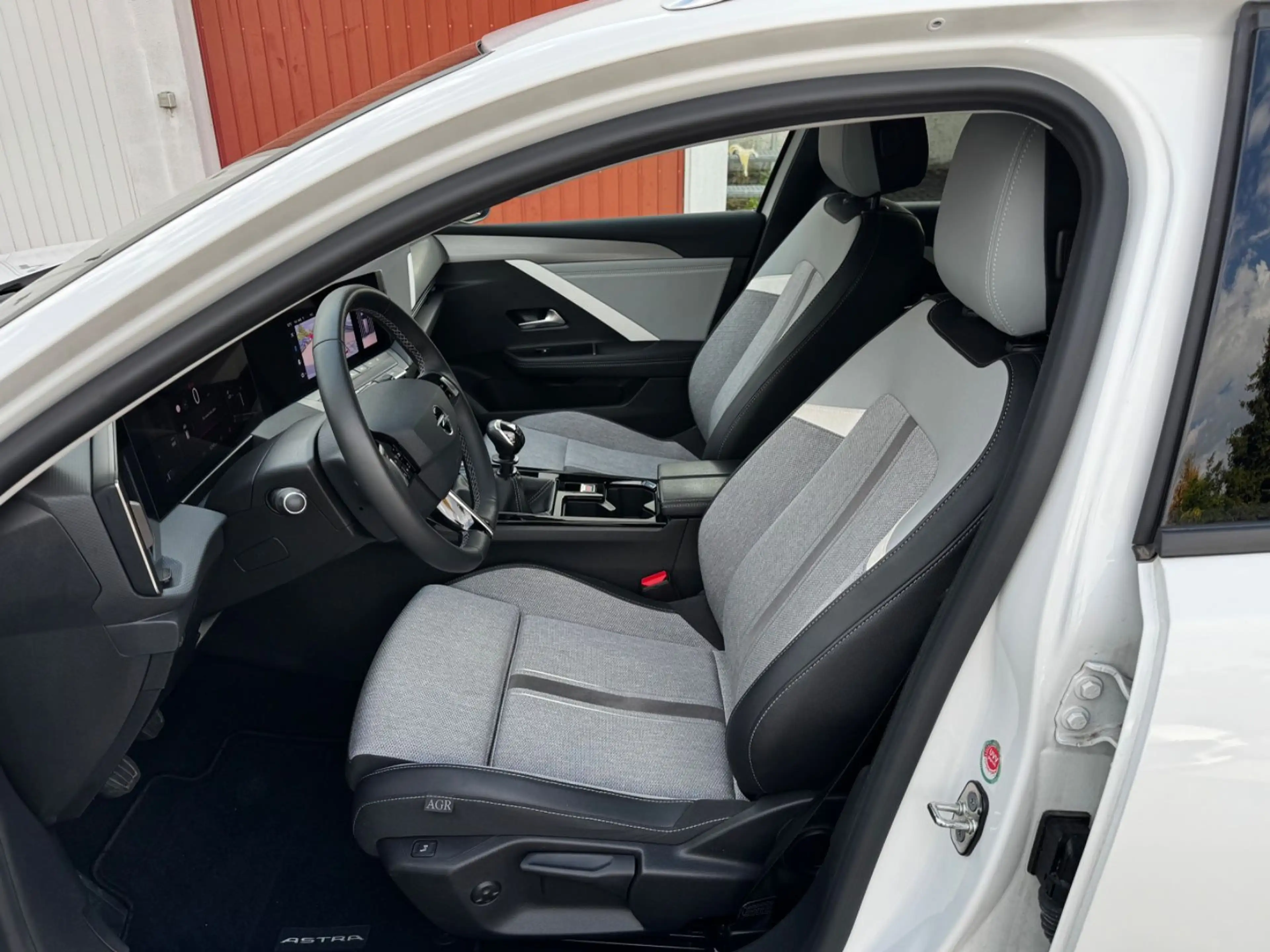 Opel Astra ST 1.5 Diesel Business Elegance — photo 4
