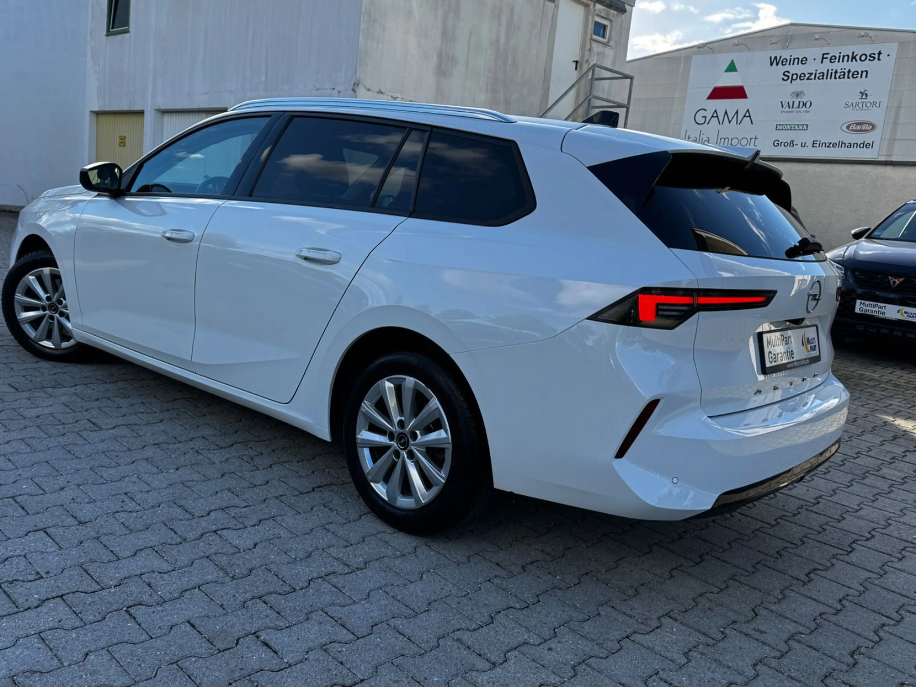 Opel Astra ST 1.5 Diesel Business Elegance — photo 6