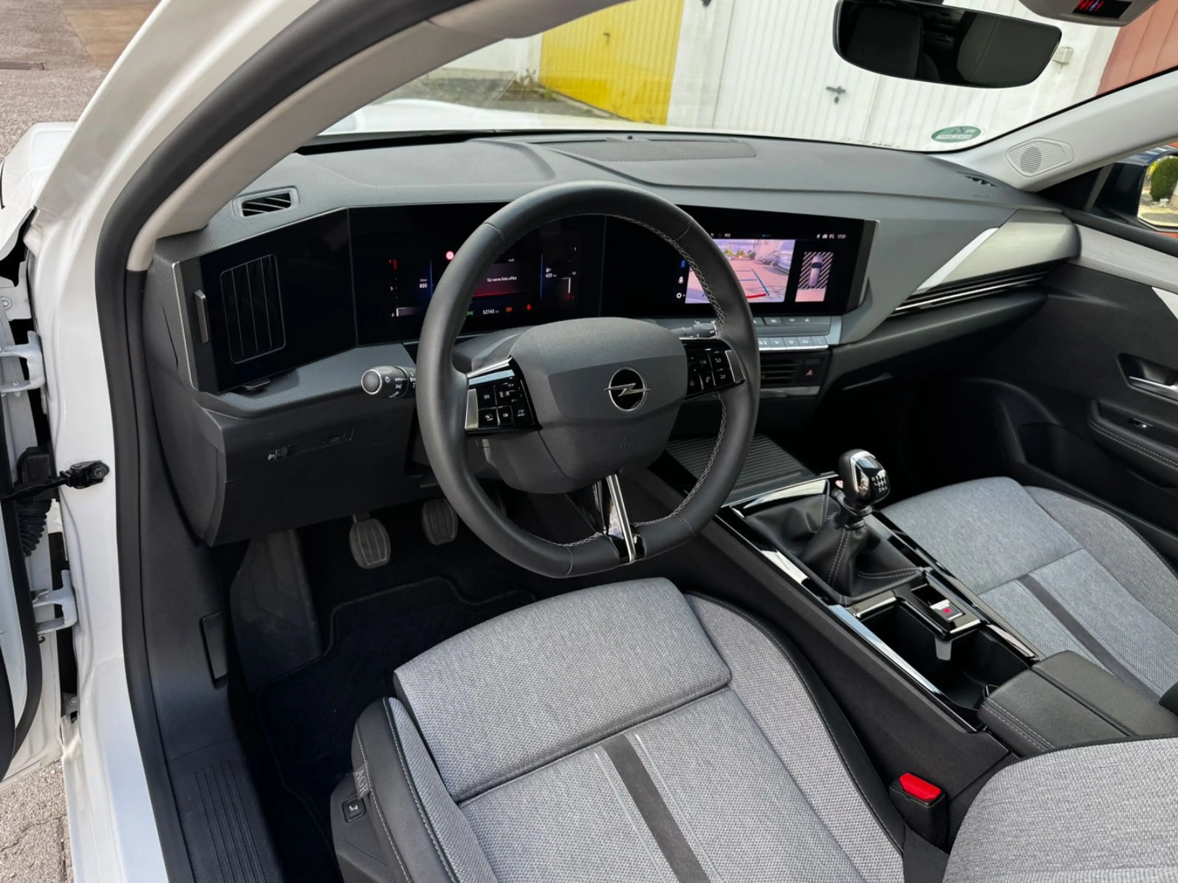 Opel Astra ST 1.5 Diesel Business Elegance — photo 2