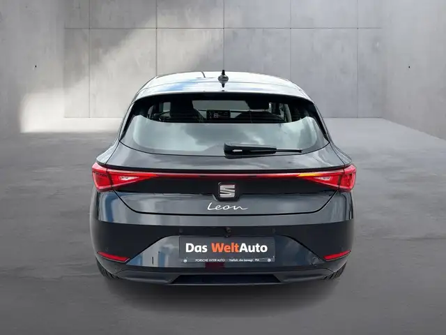 Seat Leon Leon view 4