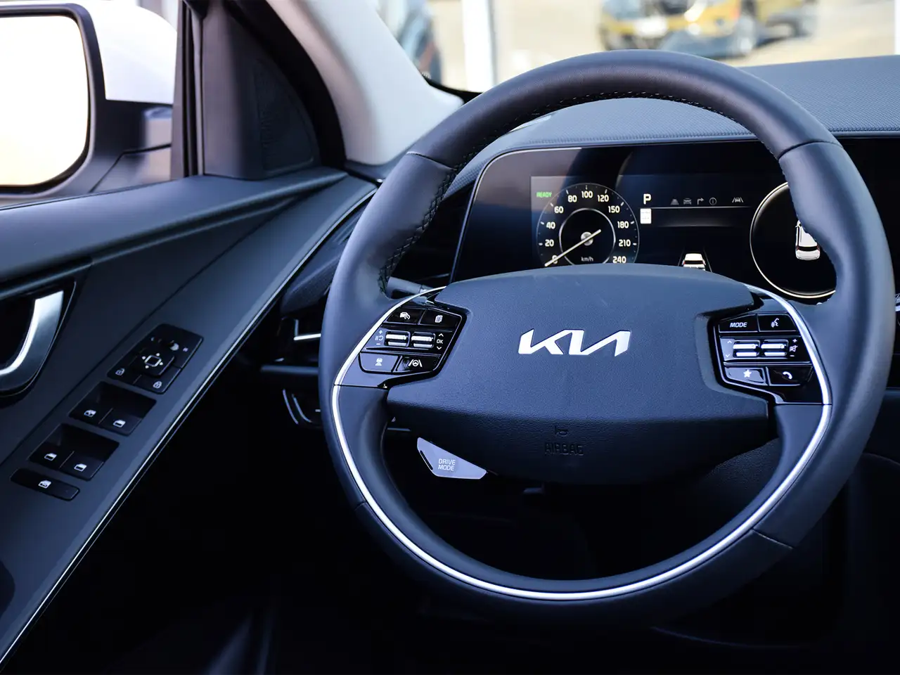 Kia Niro снимка Kia Niro
